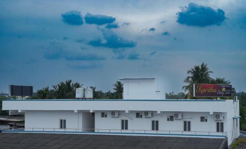Namakkal Hotel | Kavitha Stay Inn
