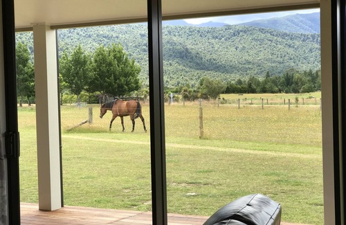 Te Anau House | Kepler Oaks Chalet