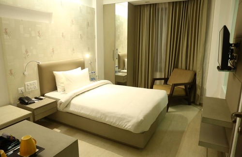 Gurugram Hotel | Keys Lite by Lemon Tree Hotels, Mayfield, Gurgaon