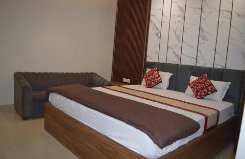 Lanka Hotel | Kgh