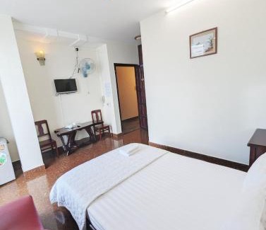 Tan Phu District Hotel | Khách Sạn Hải Miên