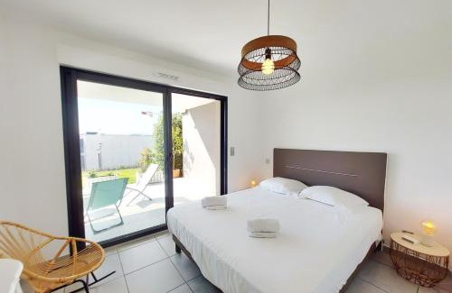 Pietrosella Apartment | Kiara - Beach by foot terrace Isolella - by TGB