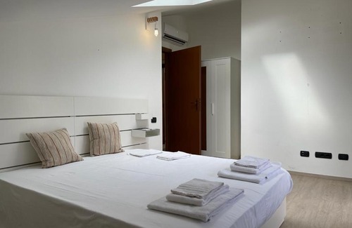 Brebbia Apartment | Kibilù - Brebbia Bilocale con Piscina Parcheggio vicinanze Lago Maggiore