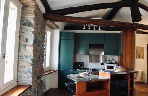 Como Apartment | Kiko's Lodge - Historical Apartment in Como