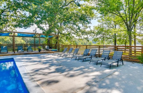 Kimberling City House | Kimberling City Home Boat Slip and Lakefront Bliss!