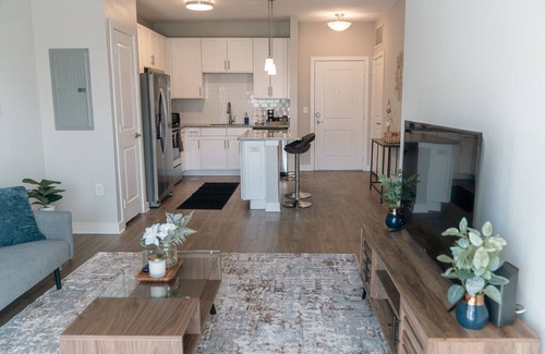 Ponte Vedra Apartment | King Bed Private Balcony W/Pool View/Close to Beach!