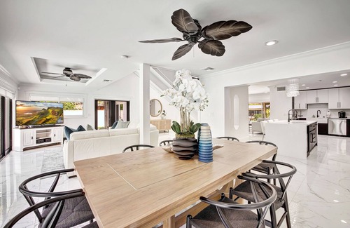Pompano Beach Villa | King Beds ~ Heated Pool ~ Outdoor Area ~ Bikes