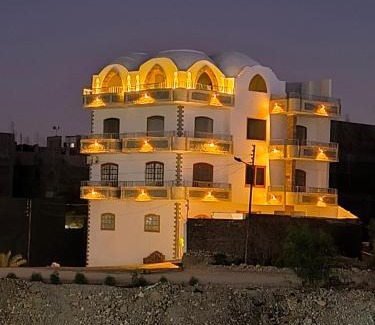 Luxor Apartment | King House