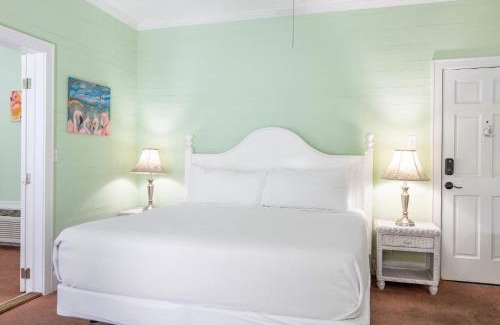 Historic Seaport Hotel | King Suite Balcony - at James House