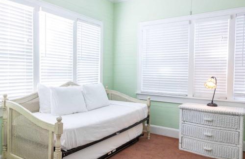 Historic Seaport Hotel | King Suite Balcony - at James House