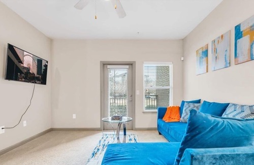 Sweet Auburn Historic District Apartment | King Suite in Heart of ATL