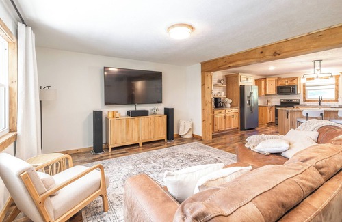 Cape Fair House | KingBed Theatre FirePit 1/4miletoLake Boat Parking