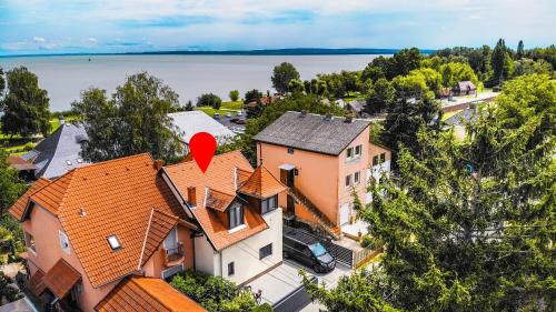 Keszthely Bed & Breakfast | Kiss-Henézi Guest House