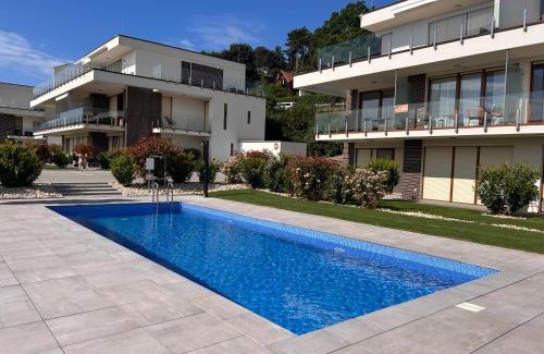 Balatonalmadi Apartment | Kisterasz Apartman