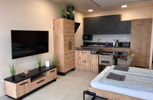 Balatonalmadi Apartment | Kisterasz Apartman