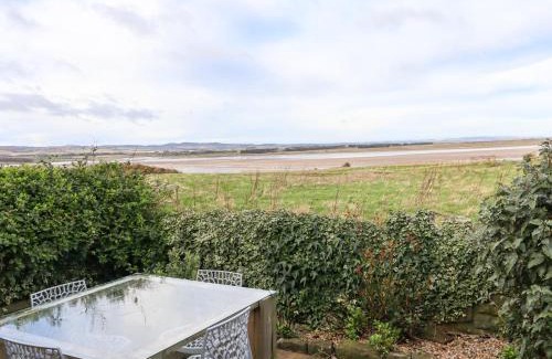 Bamburgh House | Kittling Cottage