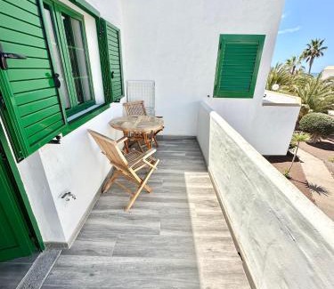 El Cotillo Apartment | Kiwi Smoothie - En la playa, doble terraza, cocina completa, dos camas y Wifi