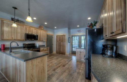 Deadwood House | Klassy Lodge
