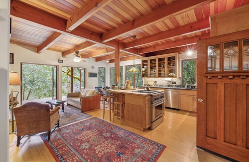 Redwood Valley House | Knoll House - 2-bedroom house at Leonard Lake Reserve