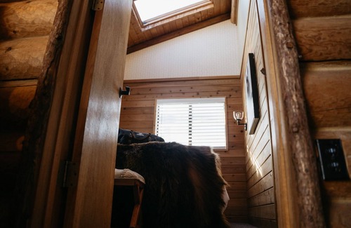 Sandpoint Cabin | Kodiak Cabin- Chapman Springs