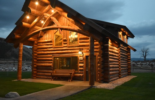 Afton Hotel | Kodiak Mountain Resort