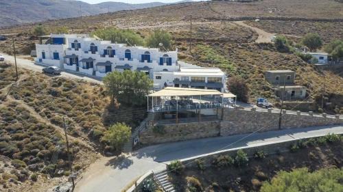 Tinos Hotel | Kohili Kolibithra in Tinos