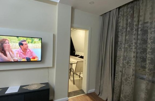 Blloku Apartment | Komatas Modern Apartments in Bllok Area