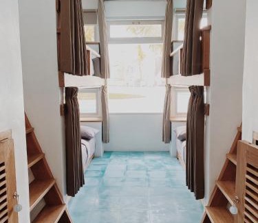 Batu Bolong Hostel | Kos One Hostel