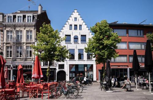 Antwerp House | Kozy Home Spacious Luxurious Home