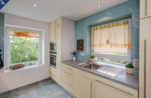 Heringsdorf House | Kreativhaus am See - Traumhaftes, Familienfreundliches Ferienhaus mit Seeblick für 8 Personen
