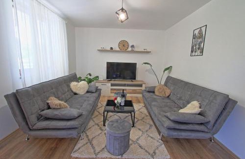 Otocac House | Kuća za odmor Klasan