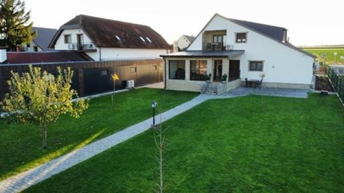 Balatonujlak Apartment | Kukorica Csárda Apartman 2