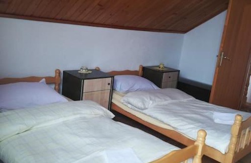 Canton 10 Ski Chalet | Kupres Desktop - mountain house