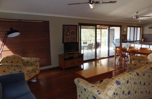 Rainbow Beach House | Kurrawah Rainbow Beach