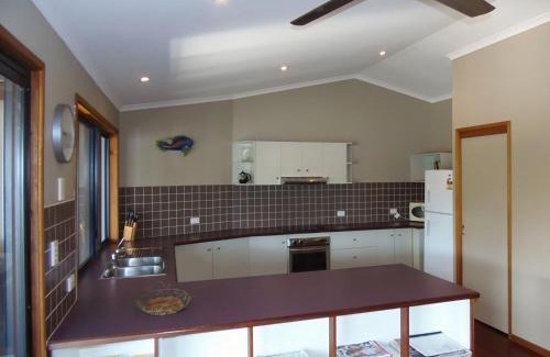 Rainbow Beach House | Kurrawah Rainbow Beach