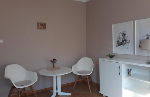 Old Town Apartment | KWATERA