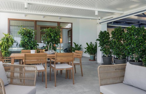 Kolymbari Apartment | Kyma Accommodation Beachfront apartments
