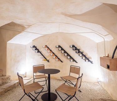 Nimes City Centre Apartment | L'écrin Nîmois - Le PATIO