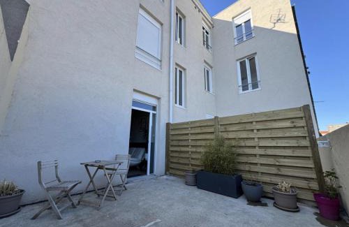 Boulogne-sur-Mer Apartment | L'Écrin Vert - rez de chaussé - idéalement situé - terrasse