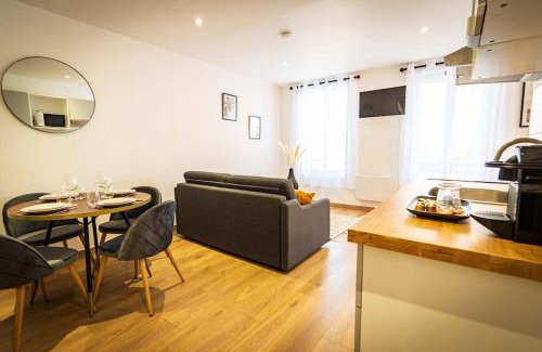 Saint-Quentin Apartment | L'Albatros 007 - Hypercentre * Cosy * Wifi