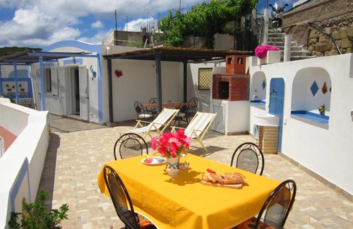 Ponza Apartment | L'ANGOLO DEI ROMANTICI