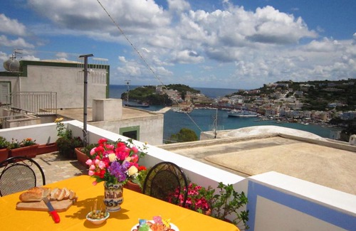 Ponza Apartment | L'ANGOLO DEI ROMANTICI