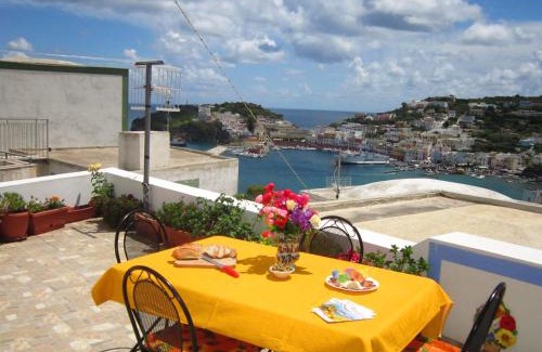 Ponza Apartment | L'ANGOLO DEI ROMANTICI