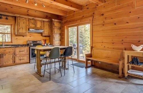 Mauricie Ski Chalet | L'Anse 750 sur la rivière Sacacomie