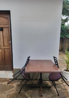 Diani Beach Bed & Breakfast | L & C Chinese Studio