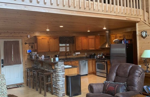 Young Harris Cabin | L&D Mountain Retreat Cabin far from the Hustles and Bustles of the City