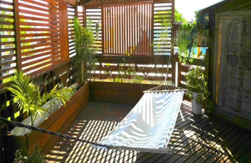 Etang Sale Les Bains Apartment | L'Echappée Tropicale - L'échappée VERTE - Oasis Bleu Lagon & Vert Forêt, T4 avec grande terrasse, à 5min de la plage