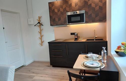 Sainte-Anne - Faubourg Noyon Apartment | L'escapade - 1 lit et 1 couchage d'appoint pour enfant- Proche centre ville