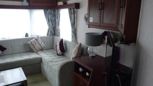 Ingoldmells Apartment | L&g FAMILY HOLIDAYS 6 BERTH CORAL BEACH LAURA FAMILYS ONLY AND LEAD PERSON MUST BE OVER 30