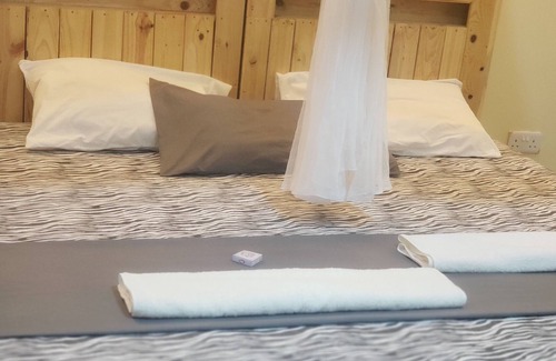 Dar es Salaam Bed & Breakfast | L&J modern backpackers Kigamboni